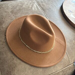 Ladies hat from Buckle